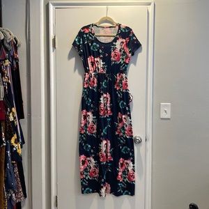 Floral Maxi Dress with Pockets